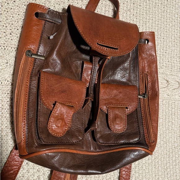 Stylish Handbags - Brown & Tan Leather Mini Backpack 🎒 With Zipper